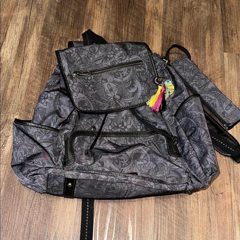 Sakroots Fleetwood Artist Circle Flap Backpack School Work Travel Grey Floral